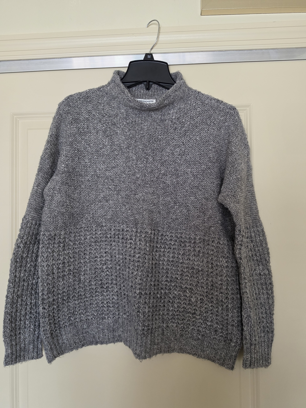 American Eagle Outfitters Heather Gray Turtleneck Sweater